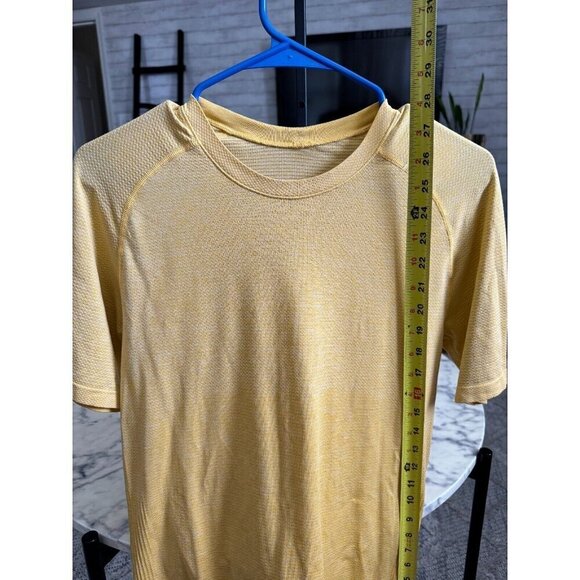 Lululemon Heathered Soleil Drysense Training Short Sleeve Shirt Mens Size XS - Picture 6 of 6
